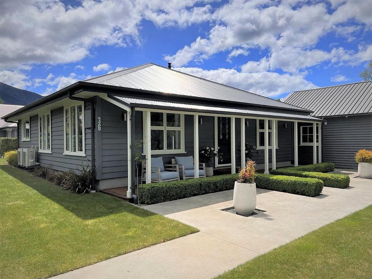 Cottage On Harrogate แฮนเมอร์สปริงส์ ภายนอก รูปภาพ