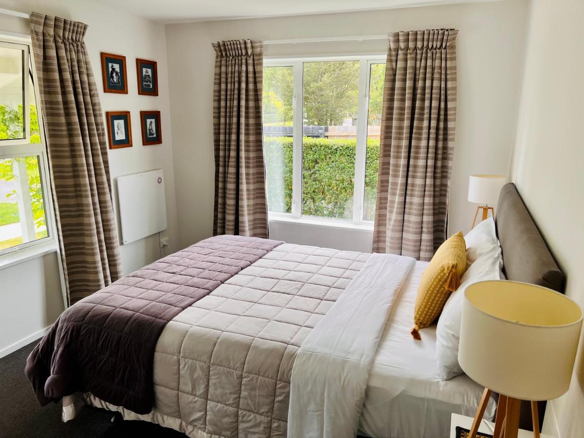 Cottage On Harrogate แฮนเมอร์สปริงส์ ภายนอก รูปภาพ